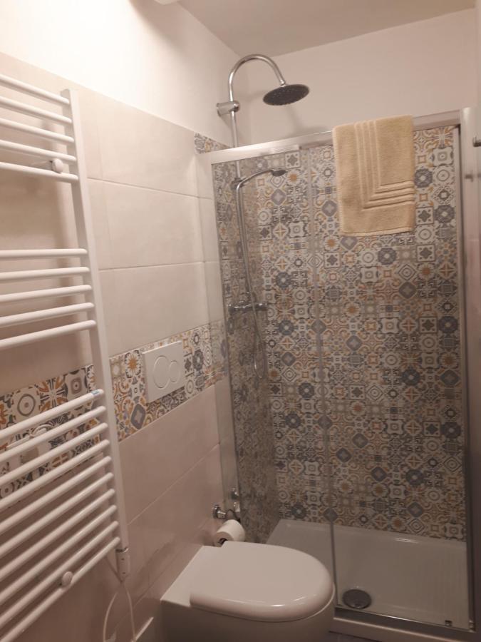 Le Camere Di Sabrina Con Bagno In Camera Сарцана Екстер'єр фото